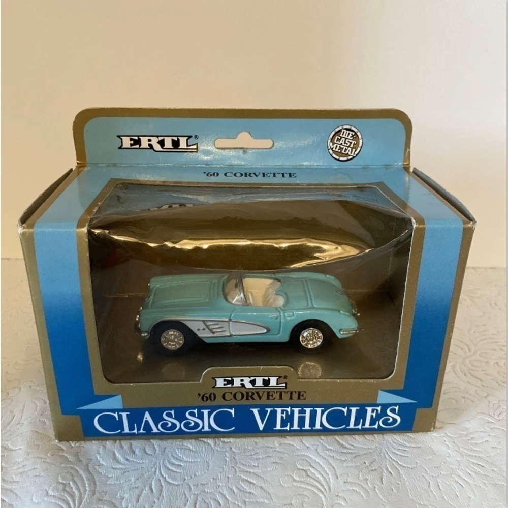 1:43 Ertl Chevrolet corvette 1960 Teal 1988